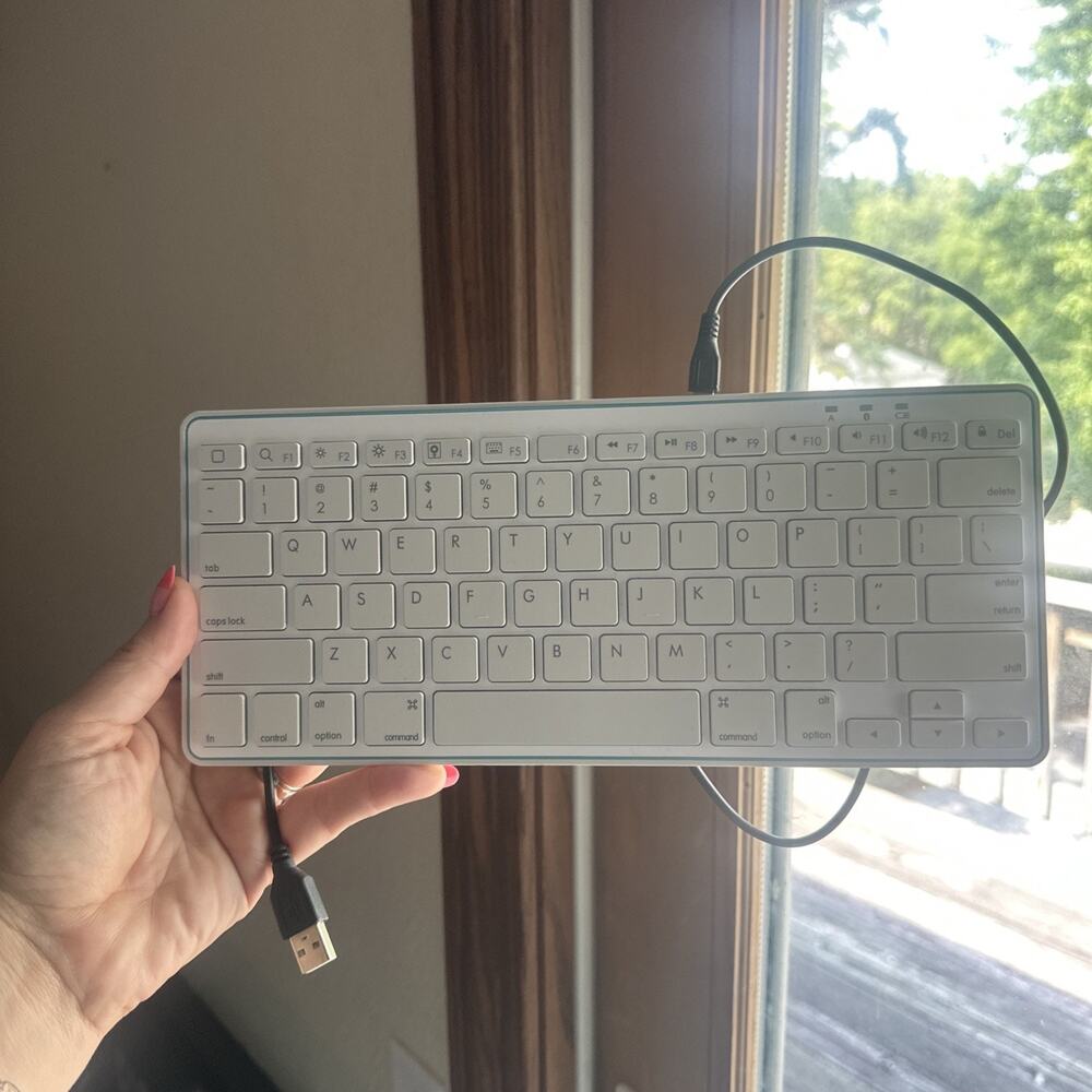 OMOTON Wired Keyboard Type-C